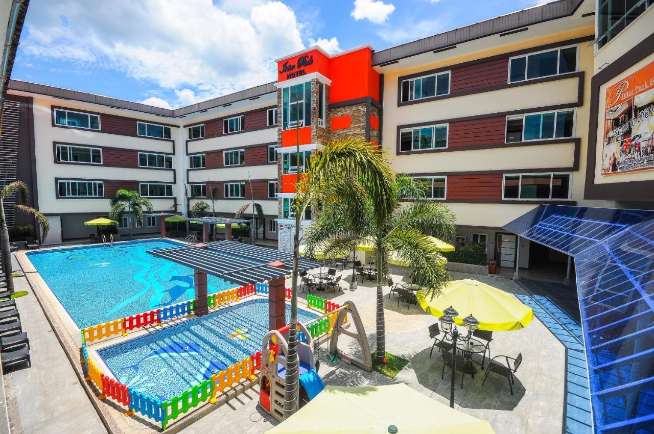 Interpark Hotel Olongapo Exteriér fotografie